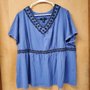 📷🔴 Ellos V-Neck Peasent Tee